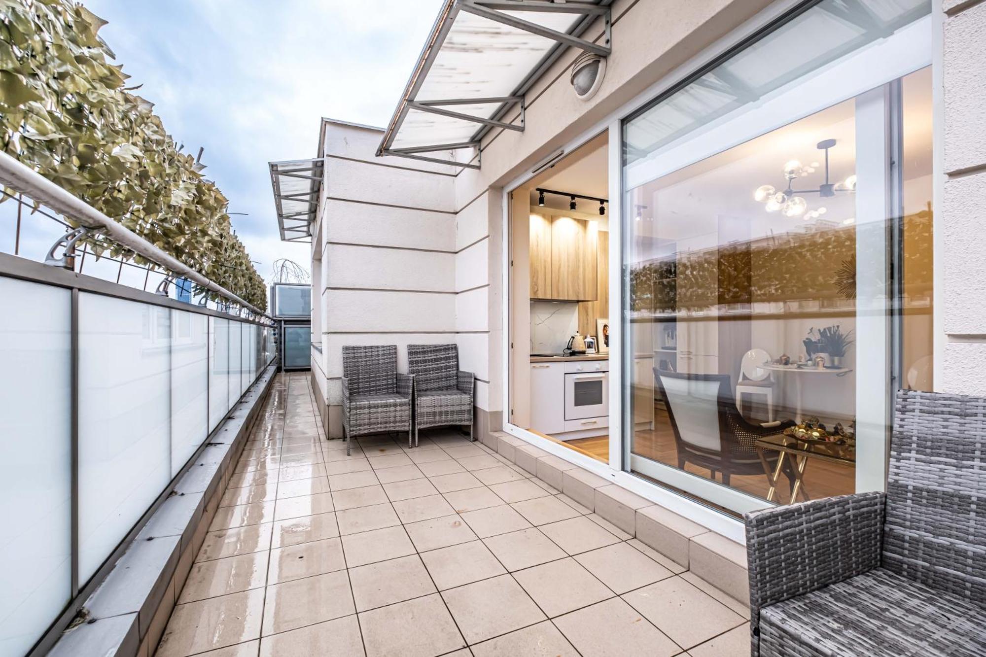 Luksusowy Apartament Blisko Centrum, Parking W Garazu Podziemnym Varsó Kültér fotó